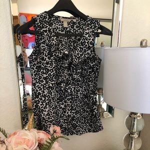 Banana Republic button down blouse ruffled